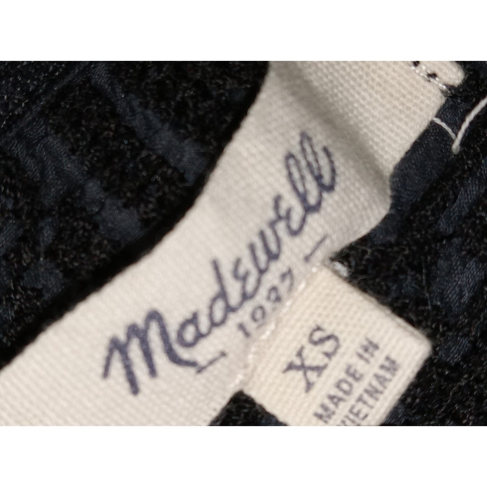 Madewell Women's Black Embroidered Split Back Top size XS - Picture 3 of 4